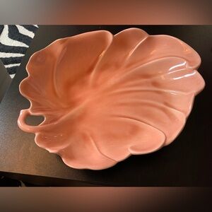 Harold Johnson Vintage Pink and green Leaf-Shaped Bowl,mcm,mid century
